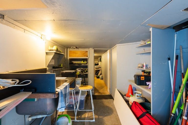 Photo of property in 123 Newlands Road, Newlands, Wellington, 6037