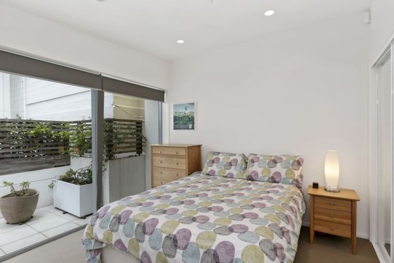 Photo of property in Sol Apartments, 27/37 Jessie Street, Te Aro, Wellington, 6011