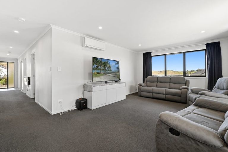 Photo of property in 1 Antrim Glade, Welcome Bay, Tauranga, 3175