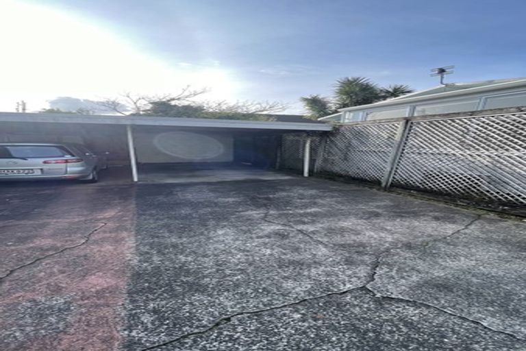 Photo of property in 2/85 Lake Road, Belmont, Auckland, 0622