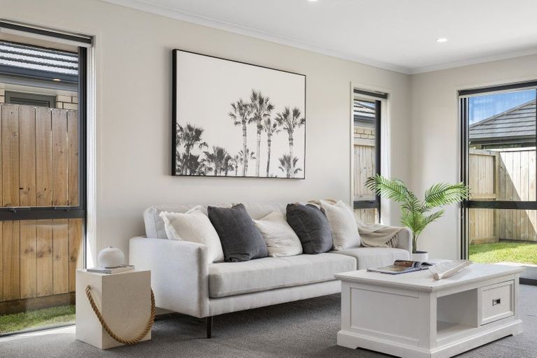 Photo of property in 22 Tiria Drive, Papamoa Beach, Papamoa, 3118