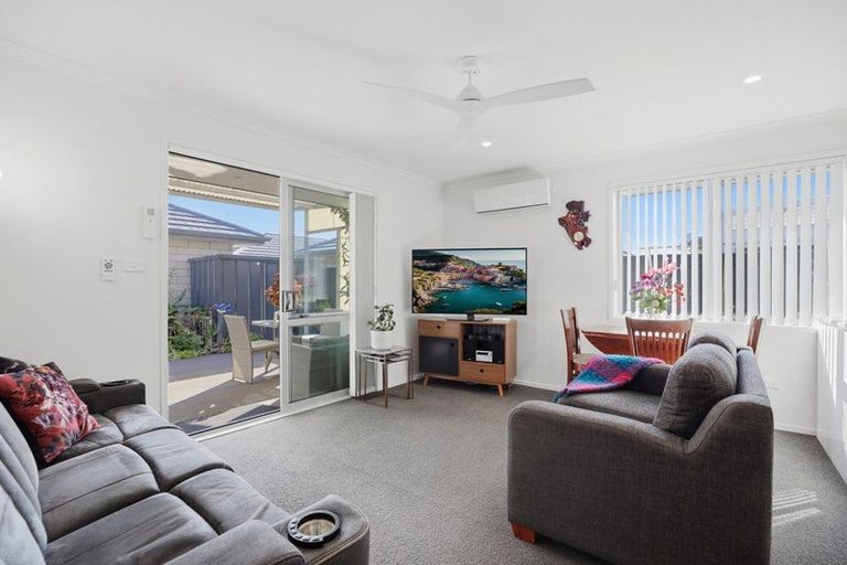 Photo of property in 5 Lance Way, Papamoa, 3118