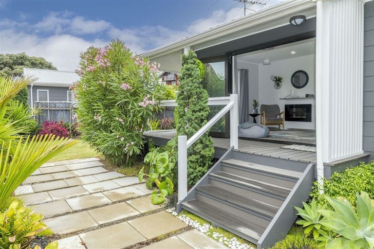 Photo of property in 7 William Street, Waikanae Beach, Waikanae, 5036