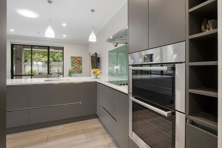 Photo of property in 70 Margaret Drive, Omokoroa, 3114