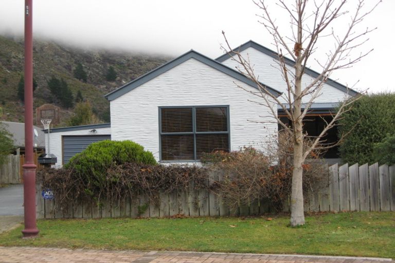 Photo of property in 7 Chestnut Circle, Frankton, Queenstown, 9300