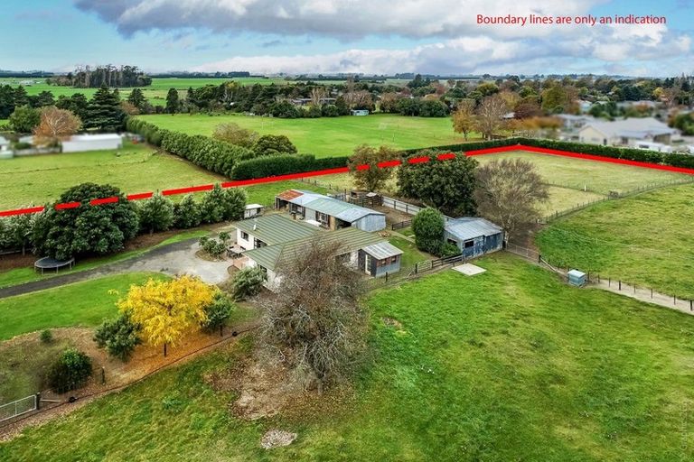 Photo of property in 14 Mckenzie Avenue, Southbridge, 7602