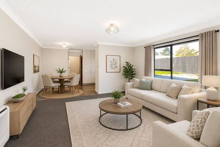 Photo of property in 2/6 Pyatt Place, Redwood, Christchurch, 8051