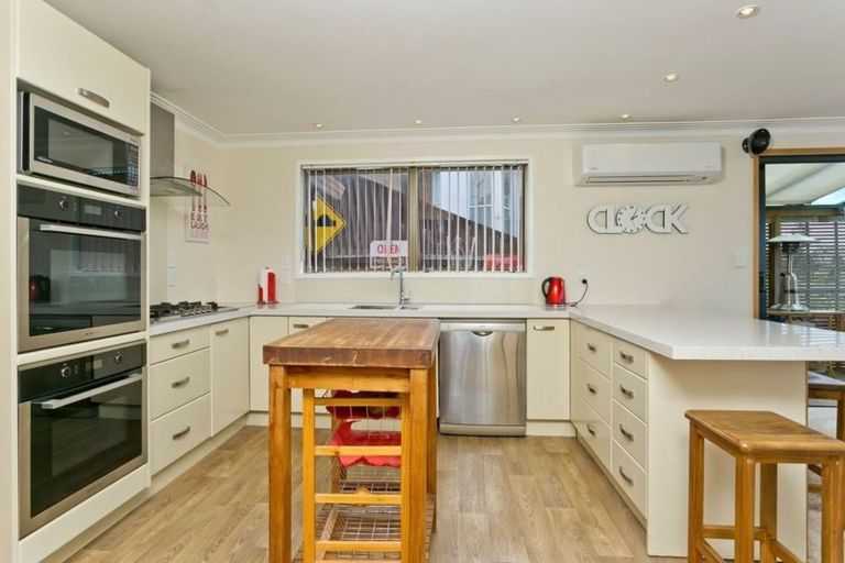 Photo of property in 969 East Coast Road, Torbay, Auckland, 0630