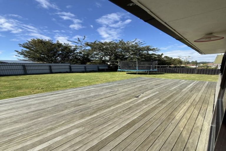 Photo of property in 10 Browning Crescent, Owhata, Rotorua, 3010