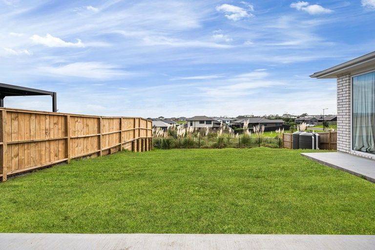 Photo of property in 61 Mclarin Road, Glenbrook, Waiuku, 2681