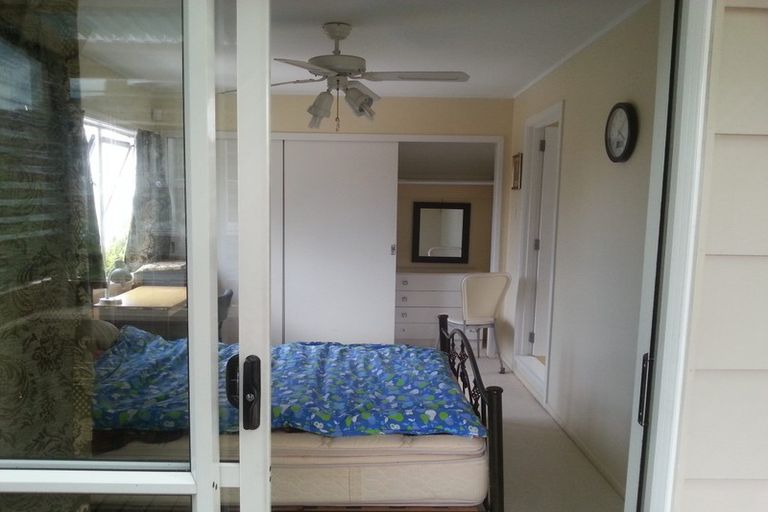 Photo of property in 11 Cobblestone Lane, Hillcrest, Auckland, 0627