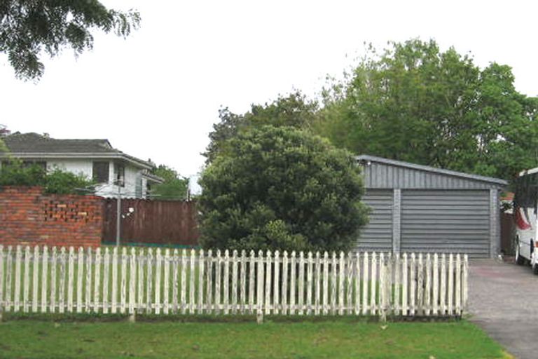 Photo of property in 2 Urban Grove, Ranui, Auckland, 0612