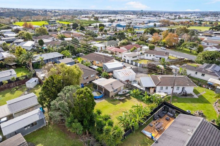 Photo of property in 5 Hindmarsh Street, Henderson, Auckland, 0612