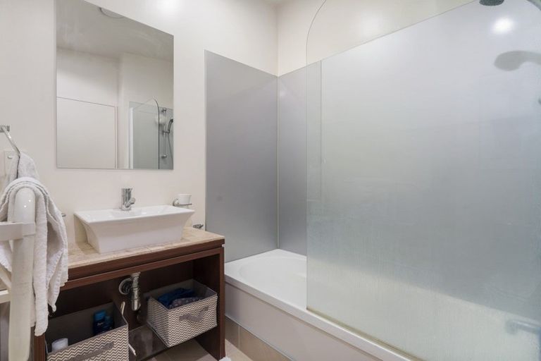 Photo of property in Habitat Apartments, 6/31 Byron Avenue, Takapuna, Auckland, 0622
