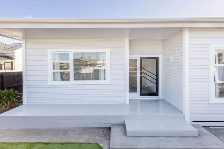 Photo of property in 65 Hutt Road, Petone, Lower Hutt, 5012