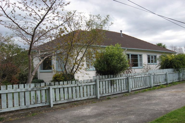 Photo of property in 22 Freyberg Street, Waterloo, Lower Hutt, 5011