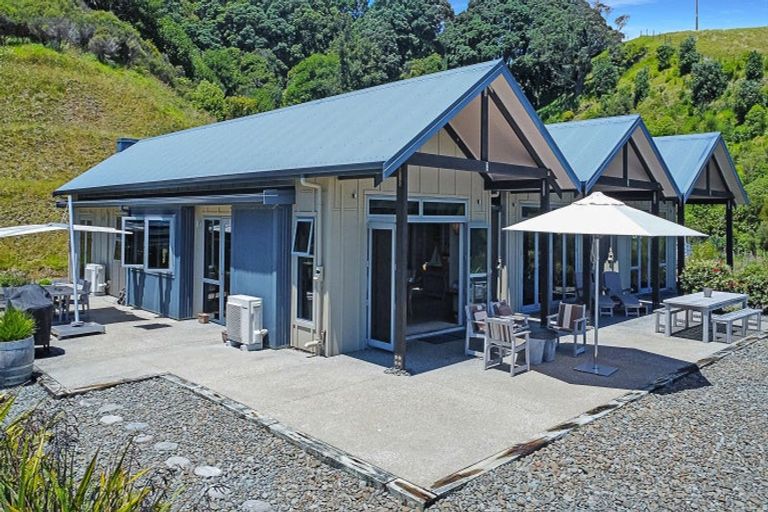 Photo of property in 8 Ohiwa Cove Rise, Waiotahe, Opotiki, 3198