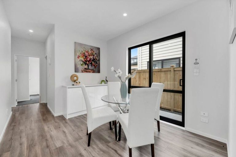 Photo of property in 60 Drumbuoy Drive, Flat Bush, Auckland, 2019
