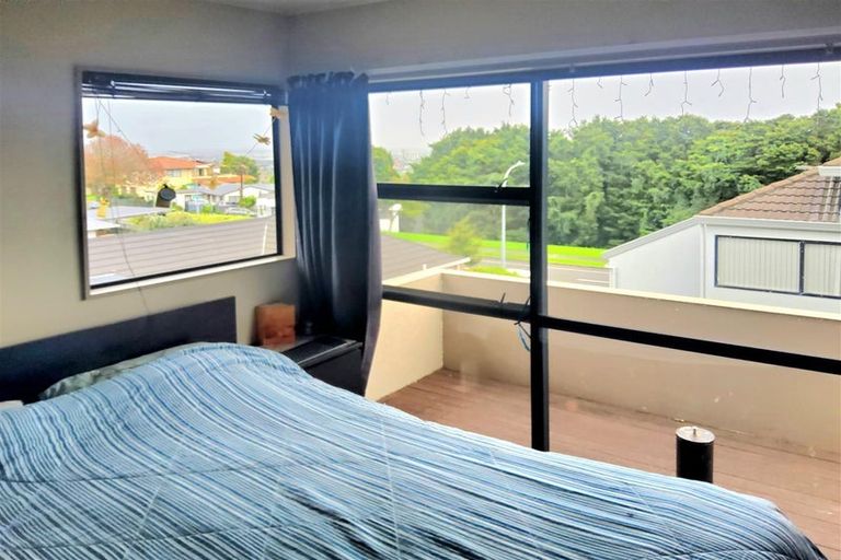 Photo of property in 2/81 Eugenia Rise, Totara Heights, Auckland, 2105