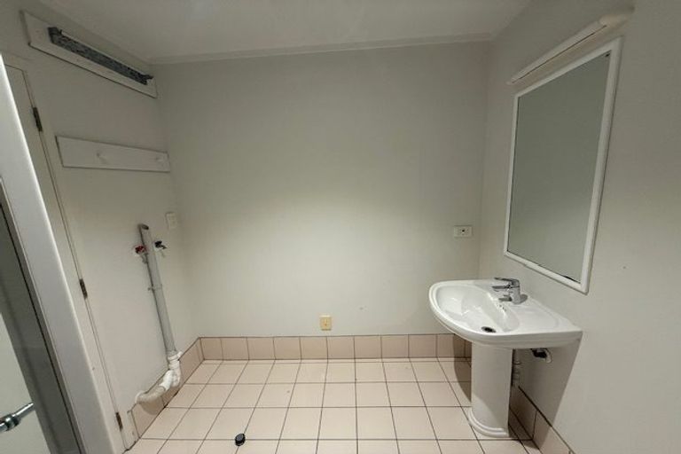 Photo of property in 31b/30 Westward Ho, Glen Eden, Auckland, 0602