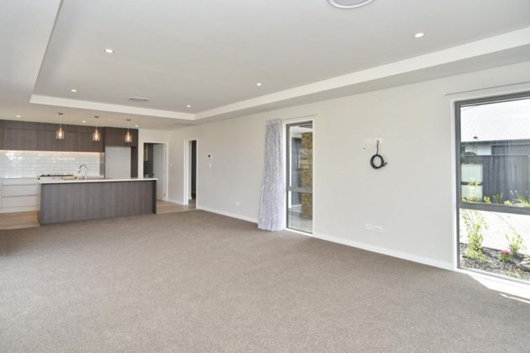 Photo of property in 36 Chatsworth Avenue, Rangiora, 7400