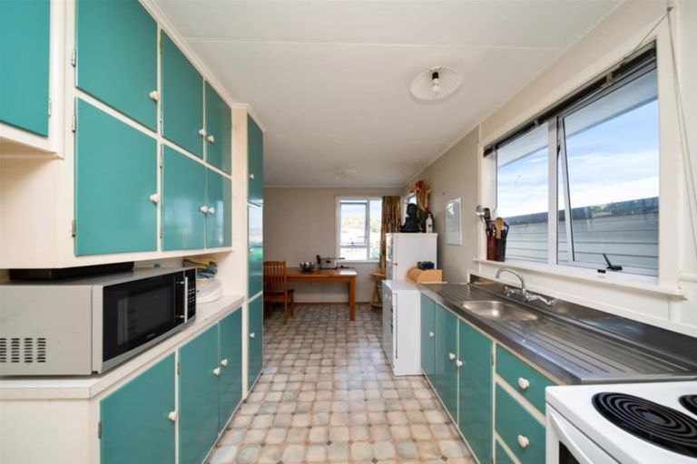 Photo of property in 7 Ngaio Place, Hawera, 4610