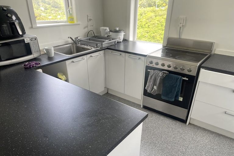 Photo of property in 22 Saint Michaels Crescent, Kelburn, Wellington, 6012