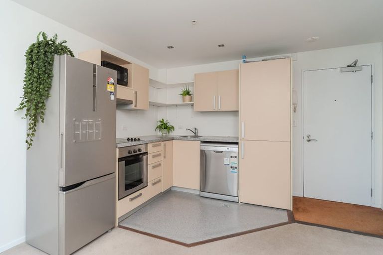 Photo of property in Dual Apartments, 406/142 Vivian Street, Te Aro, Wellington, 6011