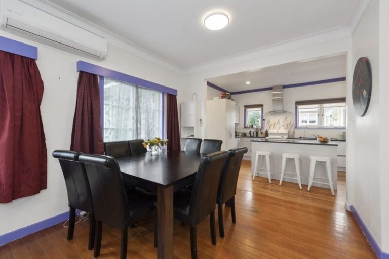 Photo of property in 239 Cambridge Road, Hillcrest, Hamilton, 3216