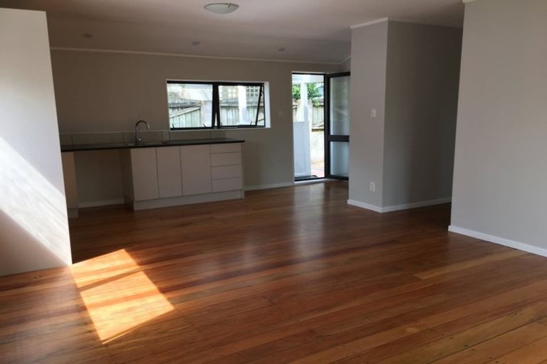 Photo of property in 2/668 Whangaparaoa Road, Stanmore Bay, Whangaparaoa, 0932