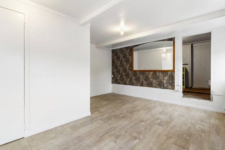 Photo of property in 19 Minaret Drive, Bucklands Beach, Auckland, 2014