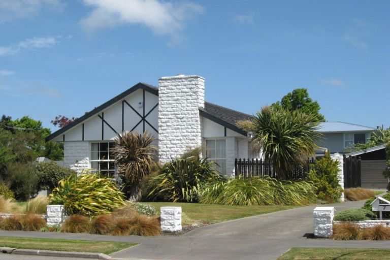 Photo of property in 7 Ansonby Street, Russley, Christchurch, 8042