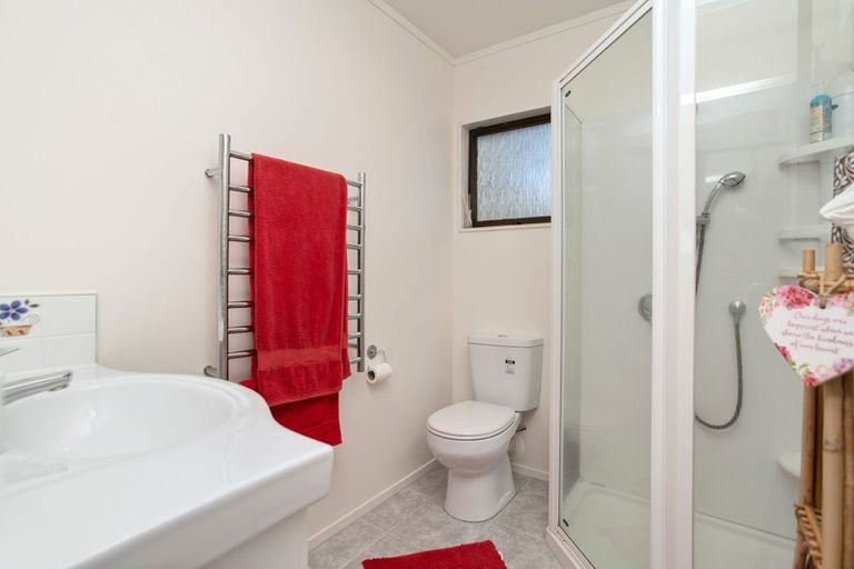 Photo of property in 11 Banbury Place, Mangere Bridge, Auckland, 2022