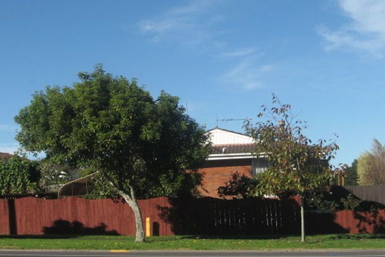 Photo of property in 1/515 Pakuranga Road, Howick, Auckland, 2010