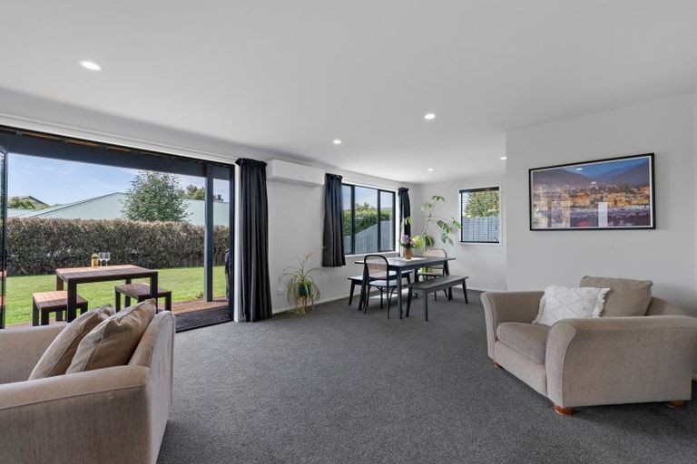 Photo of property in 77 Meadowstone Drive, Wanaka, 9305