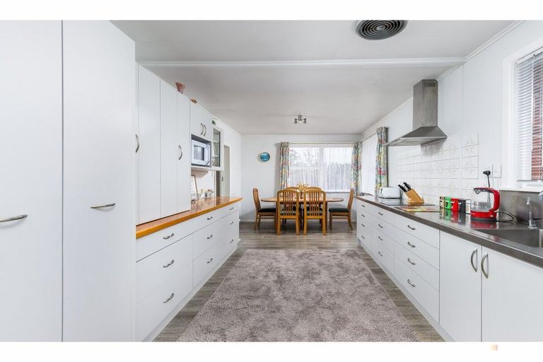 Photo of property in 6 Durham Street, Waimate, 7924