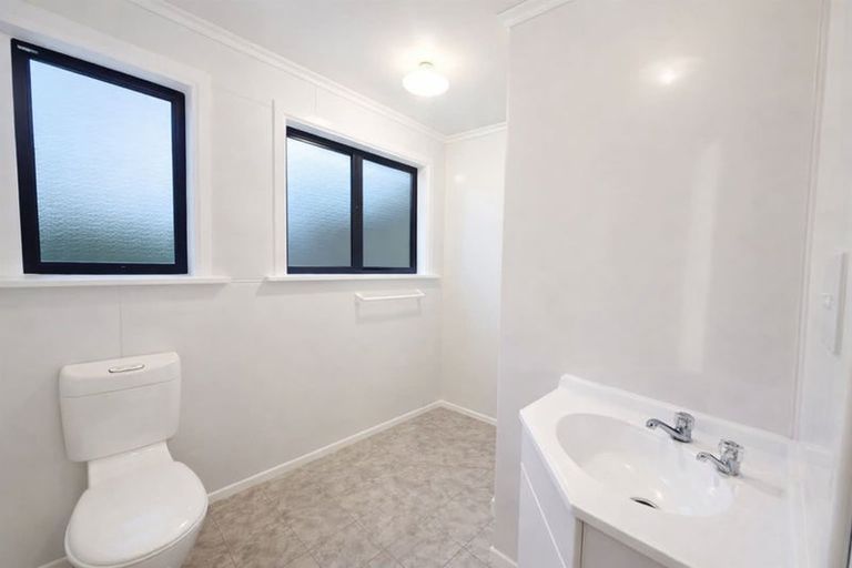 Photo of property in 185 Manutahi Road, Lepperton, New Plymouth, 4373