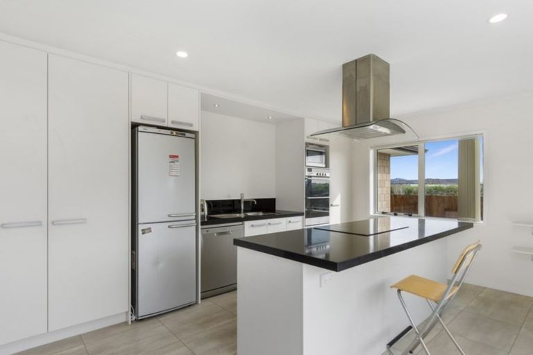 Photo of property in 20 Kokihi Close, Papamoa Beach, Papamoa, 3118