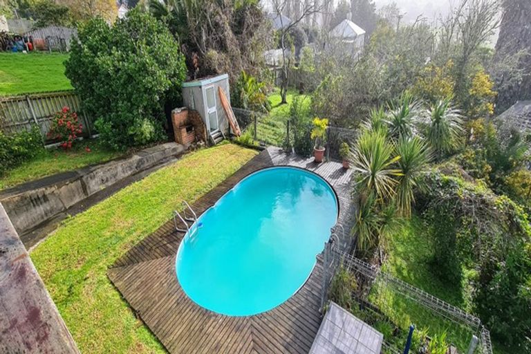 Photo of property in 5 View Street, Maungaturoto, 0520