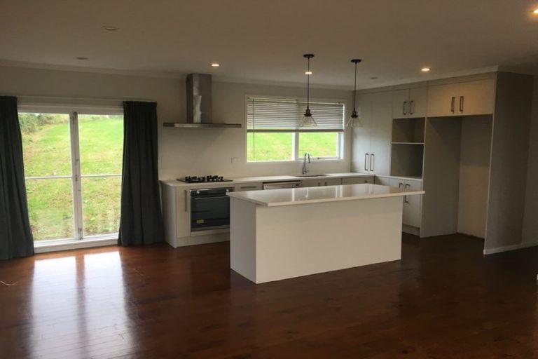 Photo of property in 11 Blanc Road, Silverdale, 0932