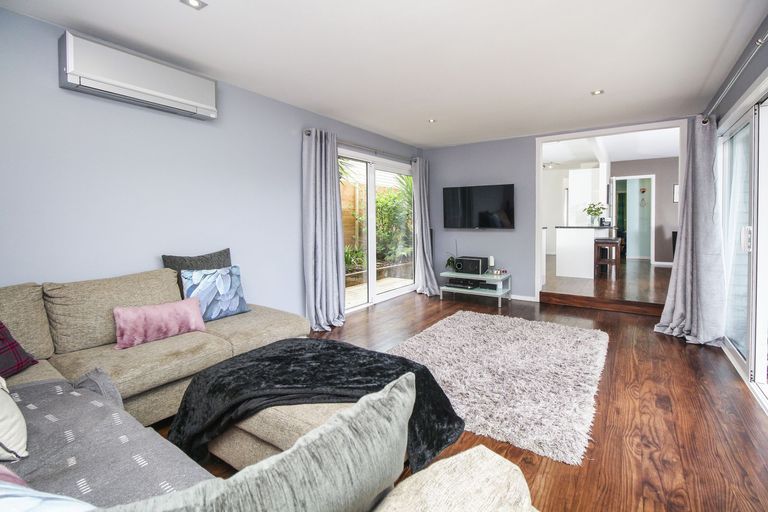 Photo of property in 40 Waima Crescent, Titirangi, Auckland, 0604