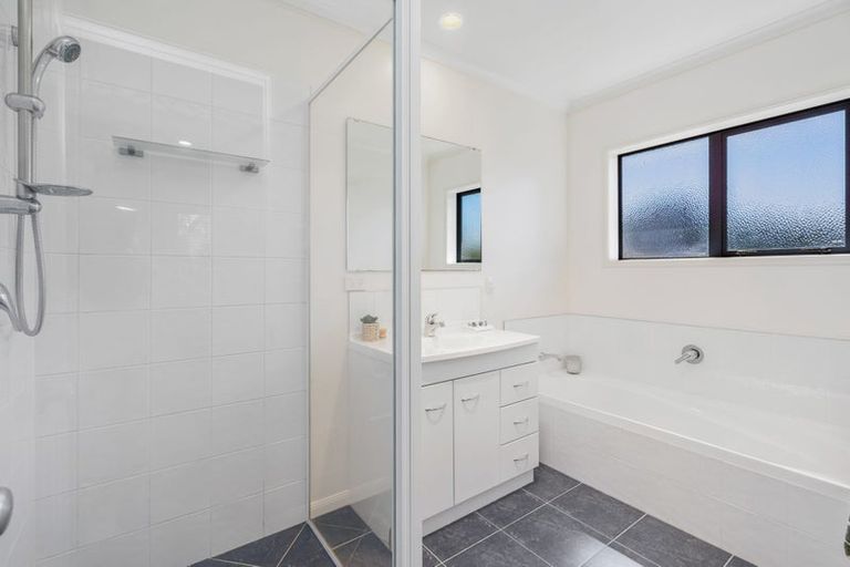 Photo of property in 11 Kihi Place, Ruakaka, 0116