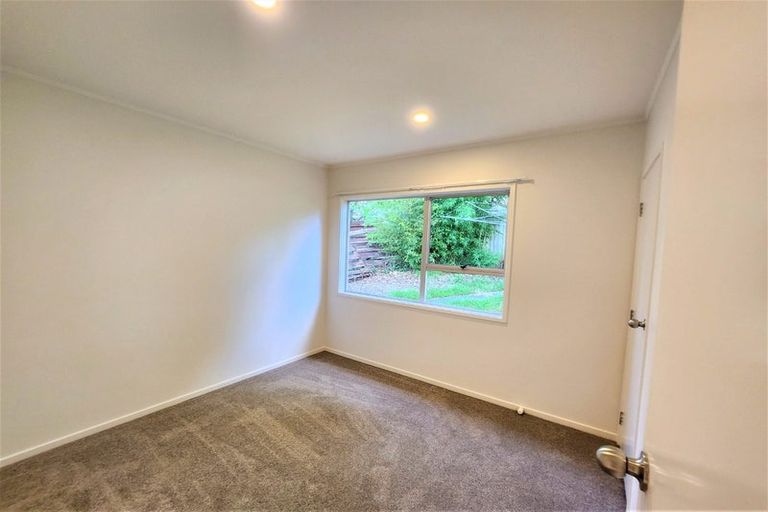 Photo of property in 34 Camelot Place, Glenfield, Auckland, 0629