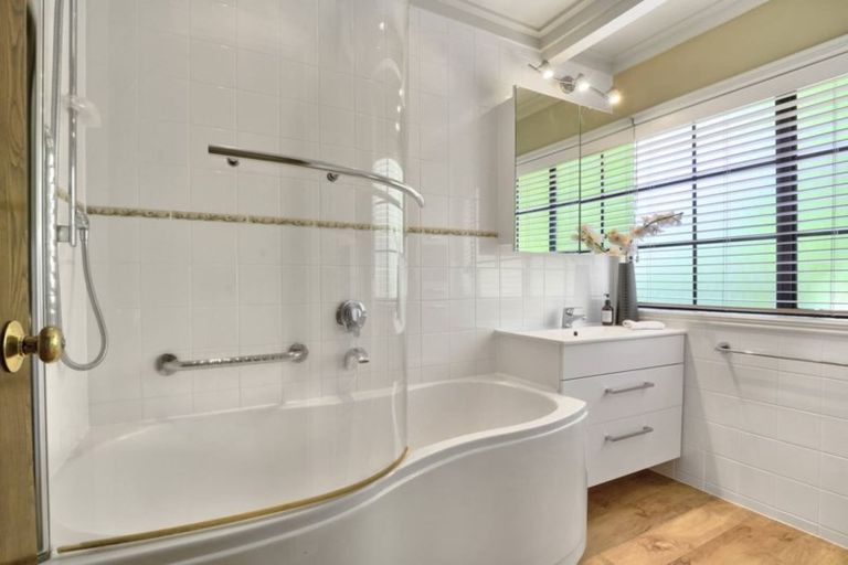 Photo of property in 58 Cockle Bay Road, Cockle Bay, Auckland, 2014