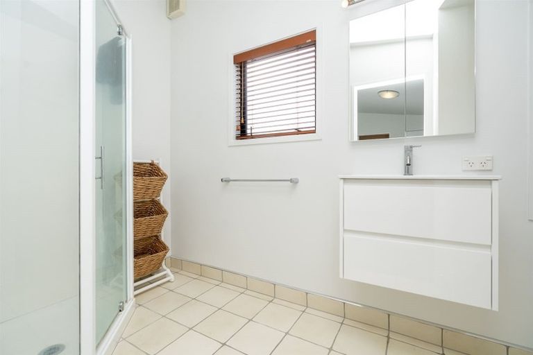 Photo of property in 92 Glen Lynne Avenue, Queenwood, Hamilton, 3210