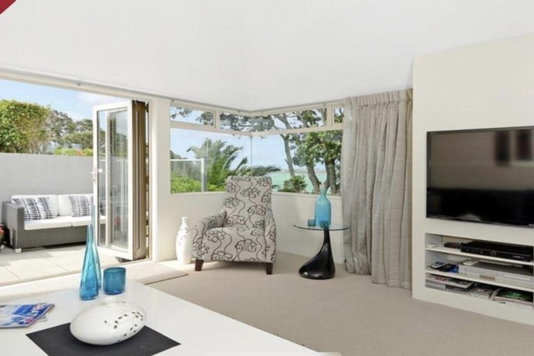 Photo of property in 127 Forrest Hill Road, Forrest Hill, Auckland, 0620