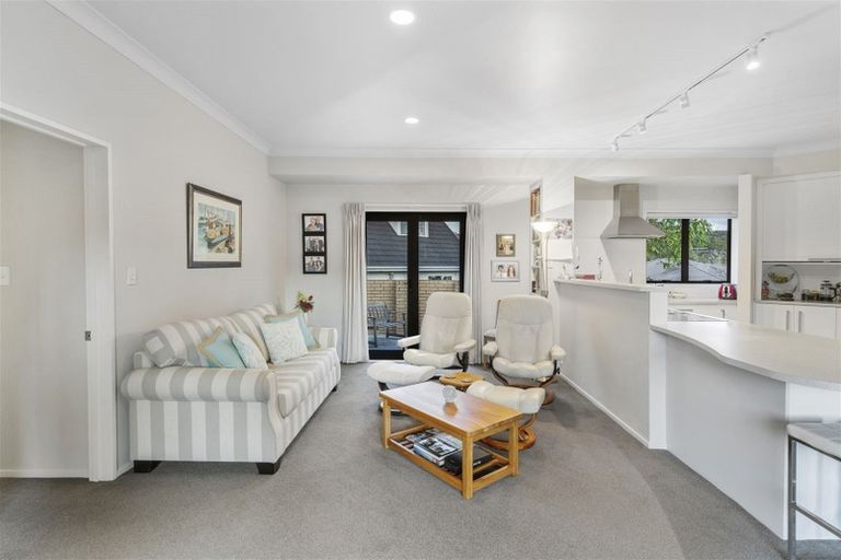 Photo of property in 9 Widdison Place, Albany, Auckland, 0632