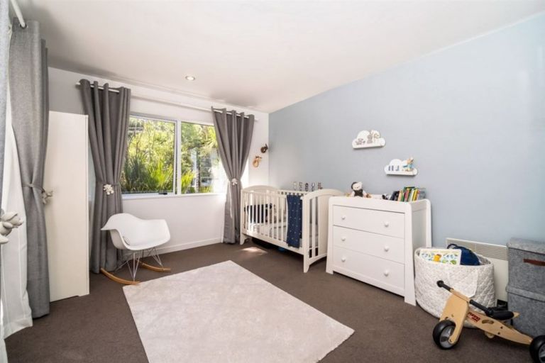 Photo of property in 2d Zion Road, Birkenhead, Auckland, 0626