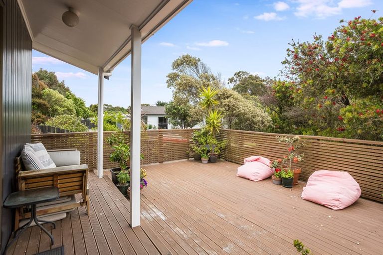 Photo of property in 44 Omapere Street, Whitby, Porirua, 5024