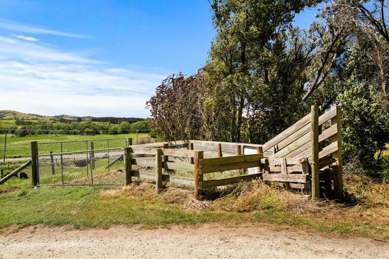 Photo of property in 1/13 Hughes Road, Palmerston, 9481